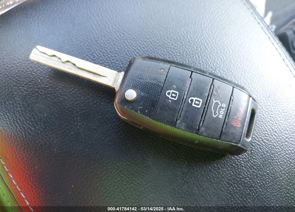2020 KIA SORENTO VIN: 5XYPG4A55LG623981