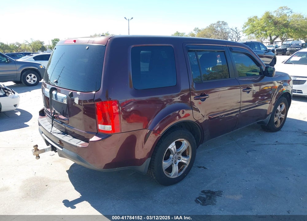 2013 HONDA PILOT VIN: 5FNYF3H52DB028070