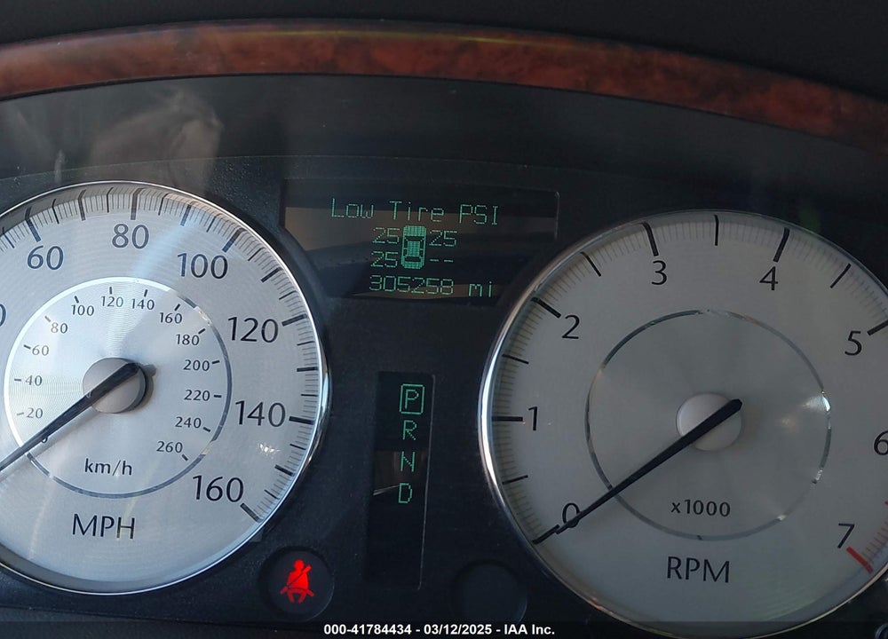 2008 CHRYSLER 300C VIN: 2C3LA63HX8H259685