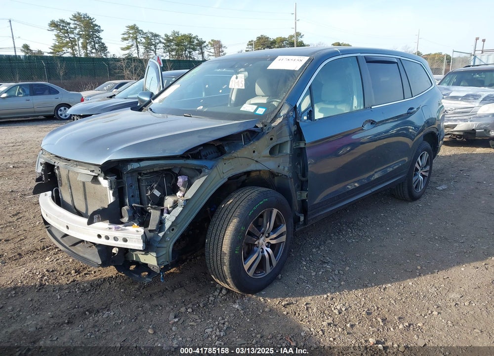 2017 HONDA PILOT VIN: 5FNYF6H5XHB060272