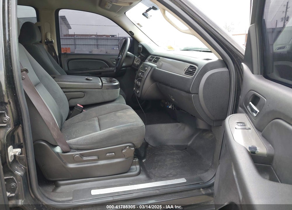 2009 CHEVROLET TAHOE VIN: 1GNFK03079R123035