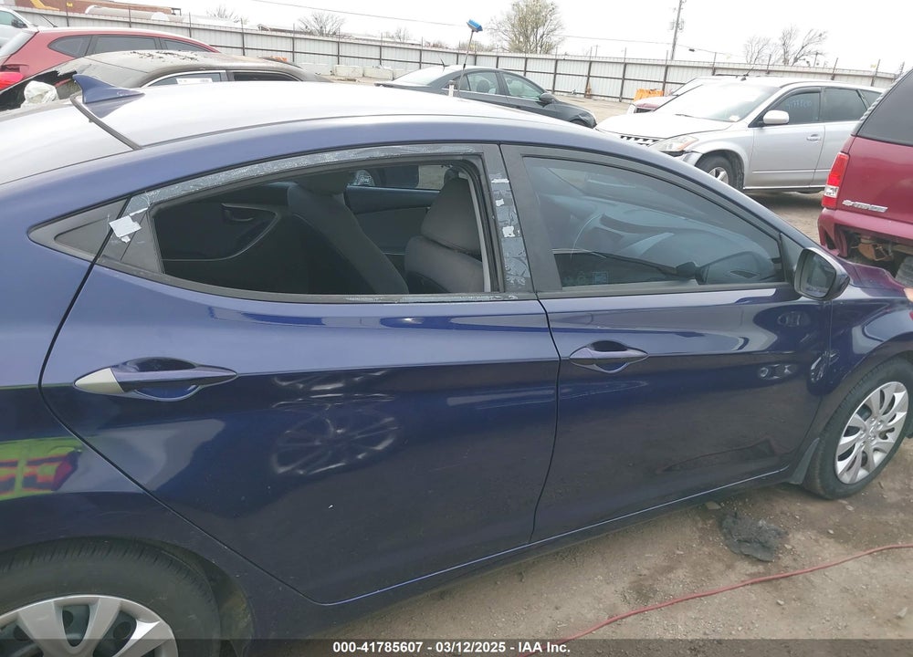 2013 HYUNDAI ELANTRA VIN: 5NPDH4AE7DH161174