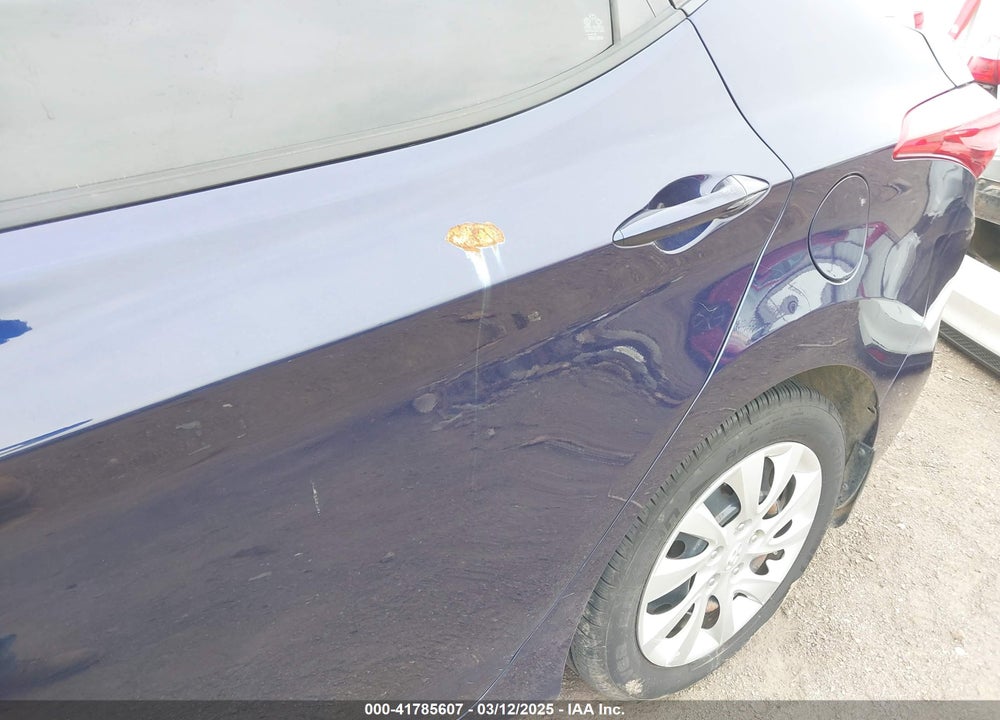 2013 HYUNDAI ELANTRA VIN: 5NPDH4AE7DH161174