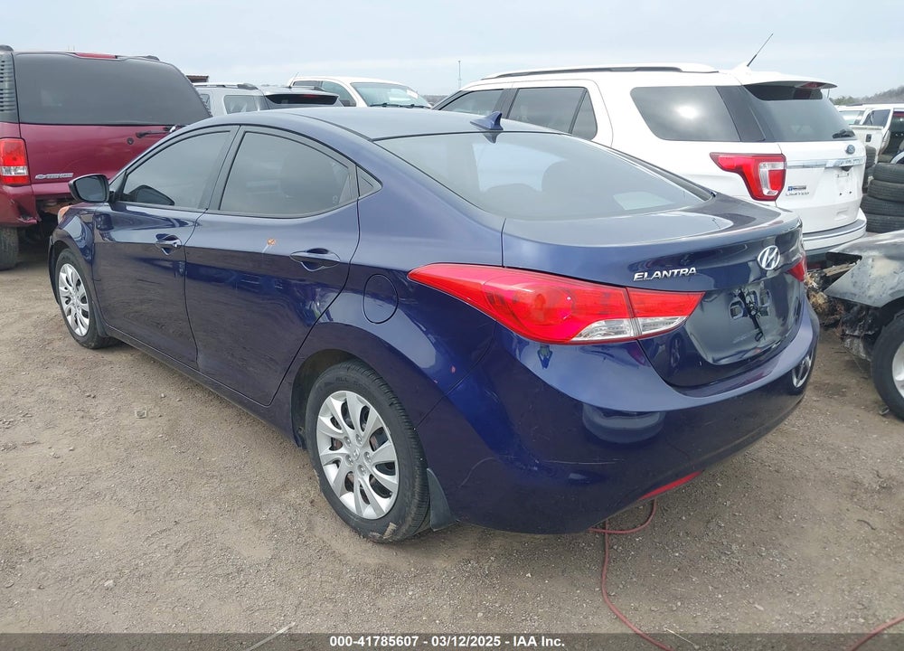 2013 HYUNDAI ELANTRA VIN: 5NPDH4AE7DH161174