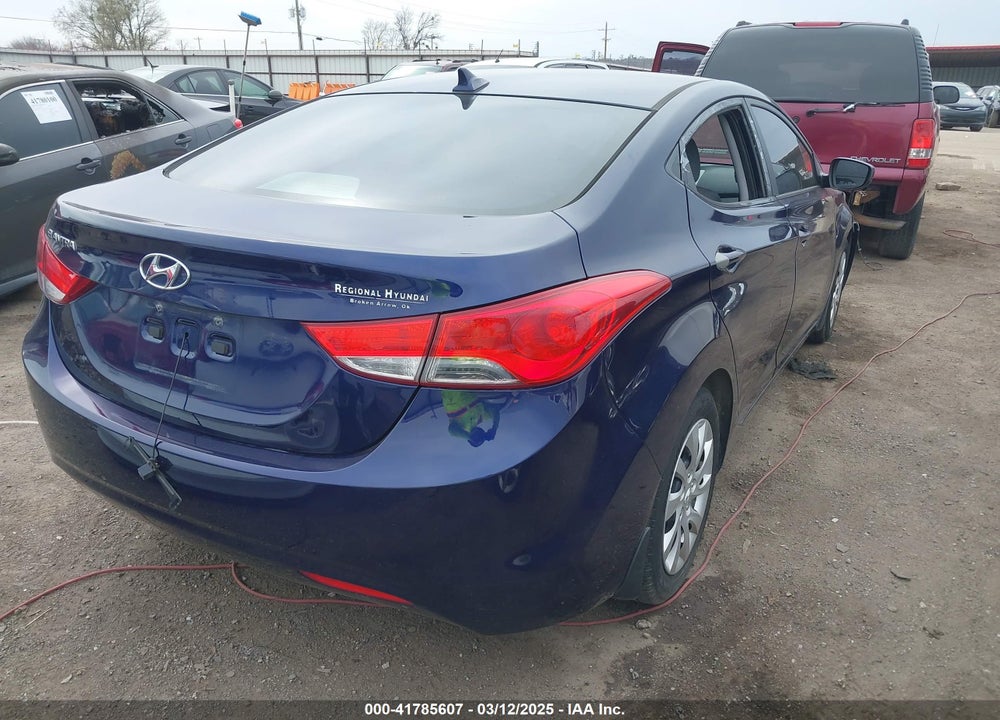 2013 HYUNDAI ELANTRA VIN: 5NPDH4AE7DH161174