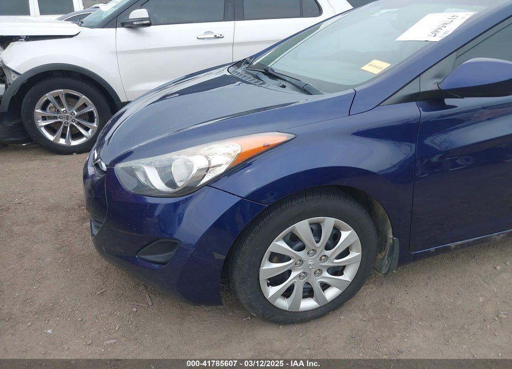 2013 HYUNDAI ELANTRA VIN: 5NPDH4AE7DH161174