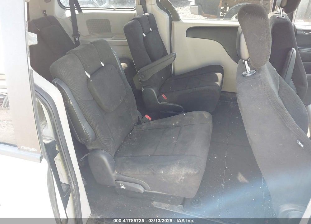 2012 DODGE GRAND CARAVAN VIN: 2C4RDGCG2CR247477