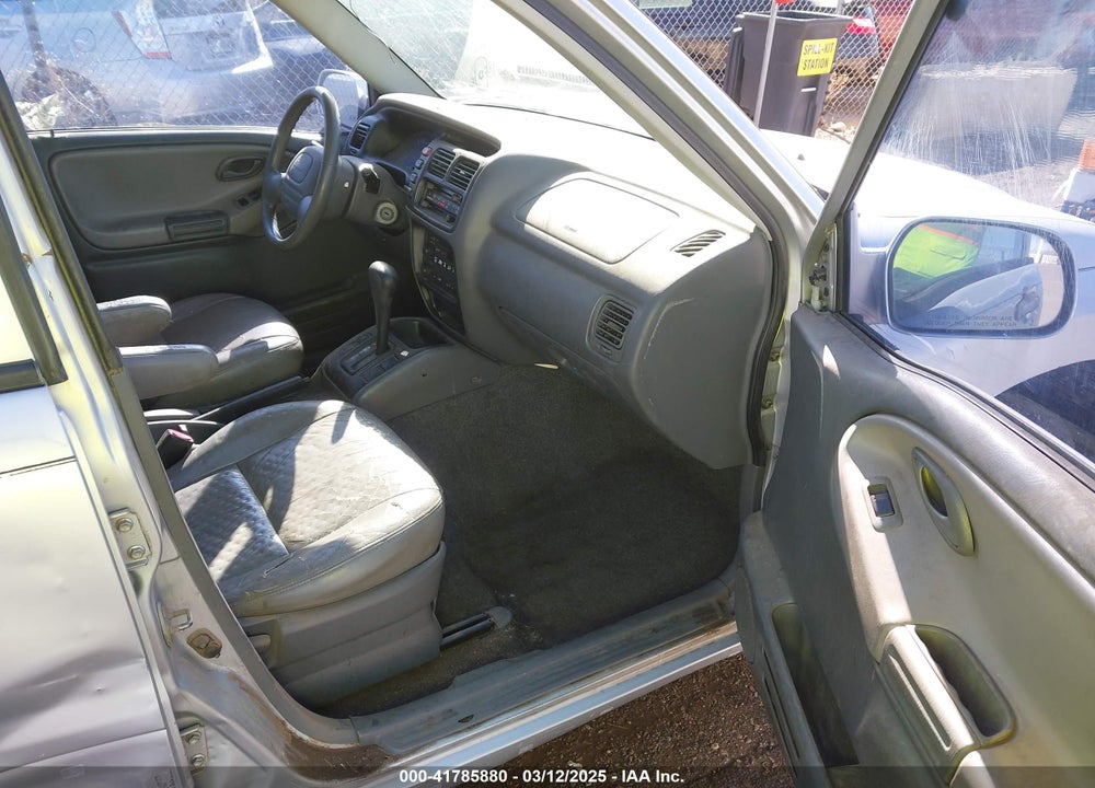 2002 CHEVROLET TRACKER HARD TOP LT VIN: 2CNBE634X26928304