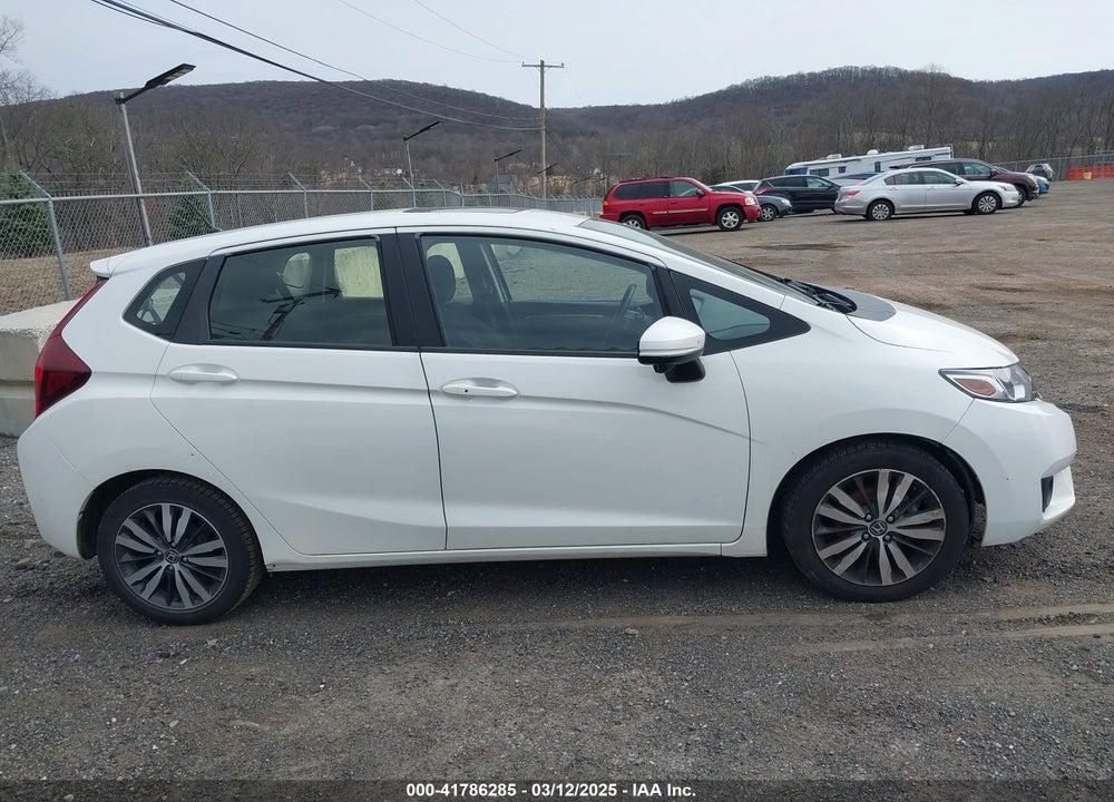 2016 HONDA FIT VIN: JHMGK5H72GS000523