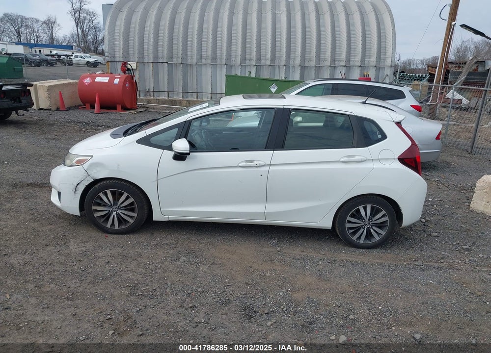 2016 HONDA FIT VIN: JHMGK5H72GS000523