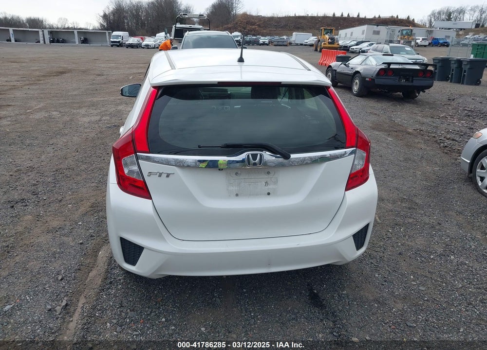 2016 HONDA FIT VIN: JHMGK5H72GS000523