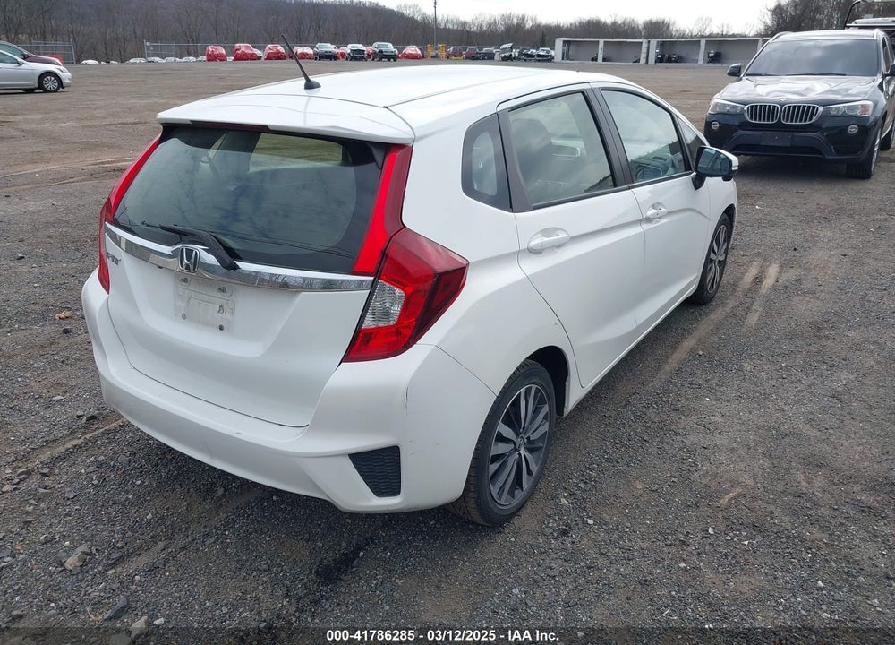 2016 HONDA FIT VIN: JHMGK5H72GS000523