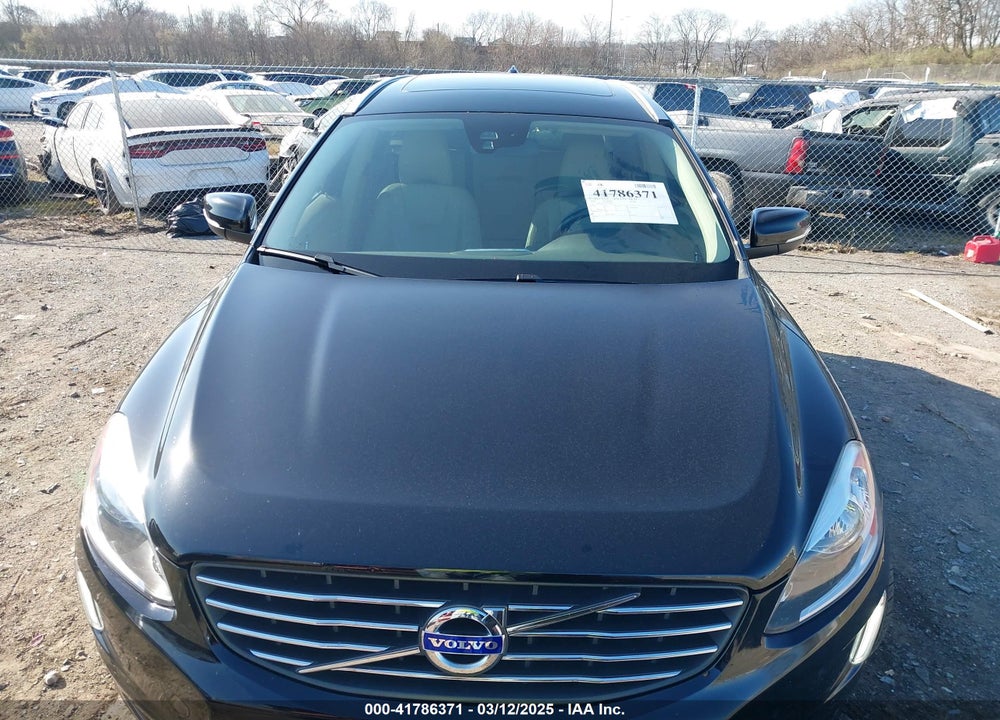 2014 VOLVO XC60 VIN: YV4952DL7E2518995