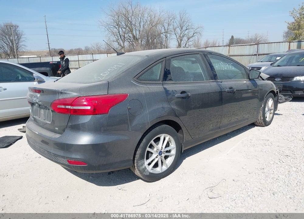 2017 FORD FOCUS SE VIN: 1FADP3F28HL204391