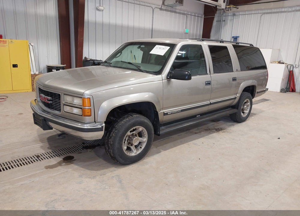 1999 GMC SUBURBAN 2500 VIN: 3GKGK26J0XG537434