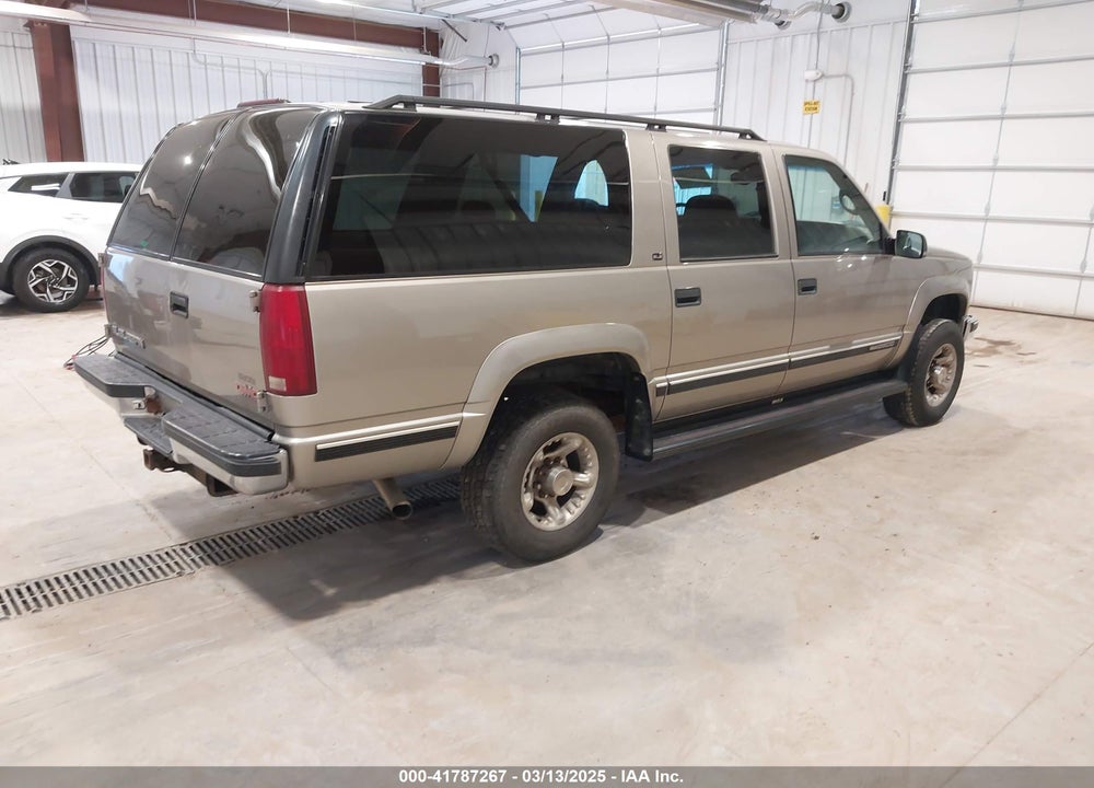 1999 GMC SUBURBAN 2500 VIN: 3GKGK26J0XG537434