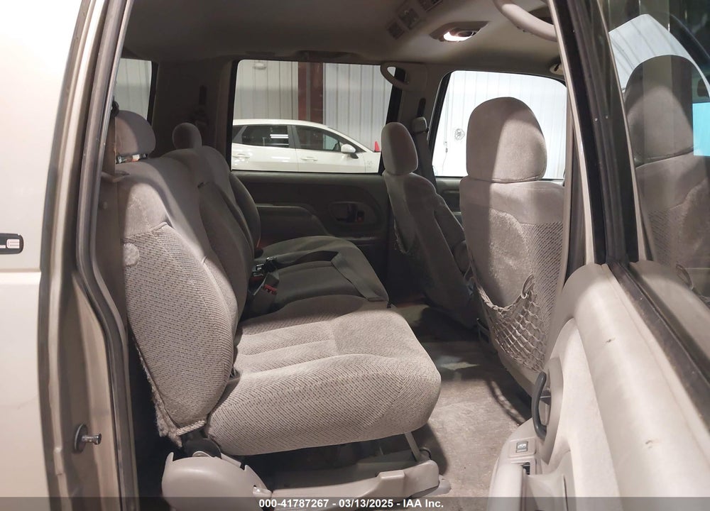 1999 GMC SUBURBAN 2500 VIN: 3GKGK26J0XG537434