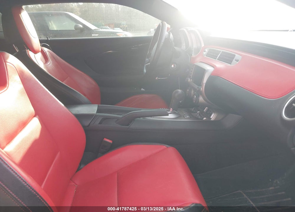 2015 CHEVROLET CAMARO VIN: 2G1FF1E33F9282210