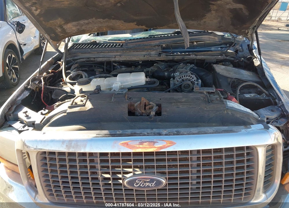 2000 FORD EXCURSION XLT VIN: 1FMSU41F6YED19436