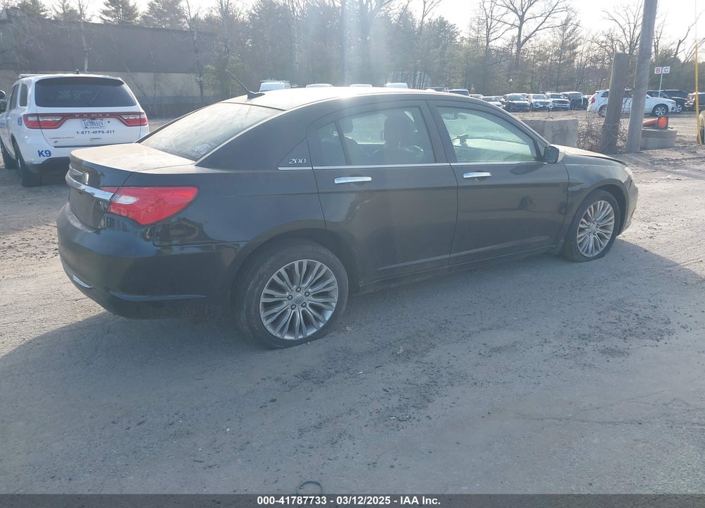 2012 CHRYSLER 200 VIN: 1C3CCBCB3CN307817