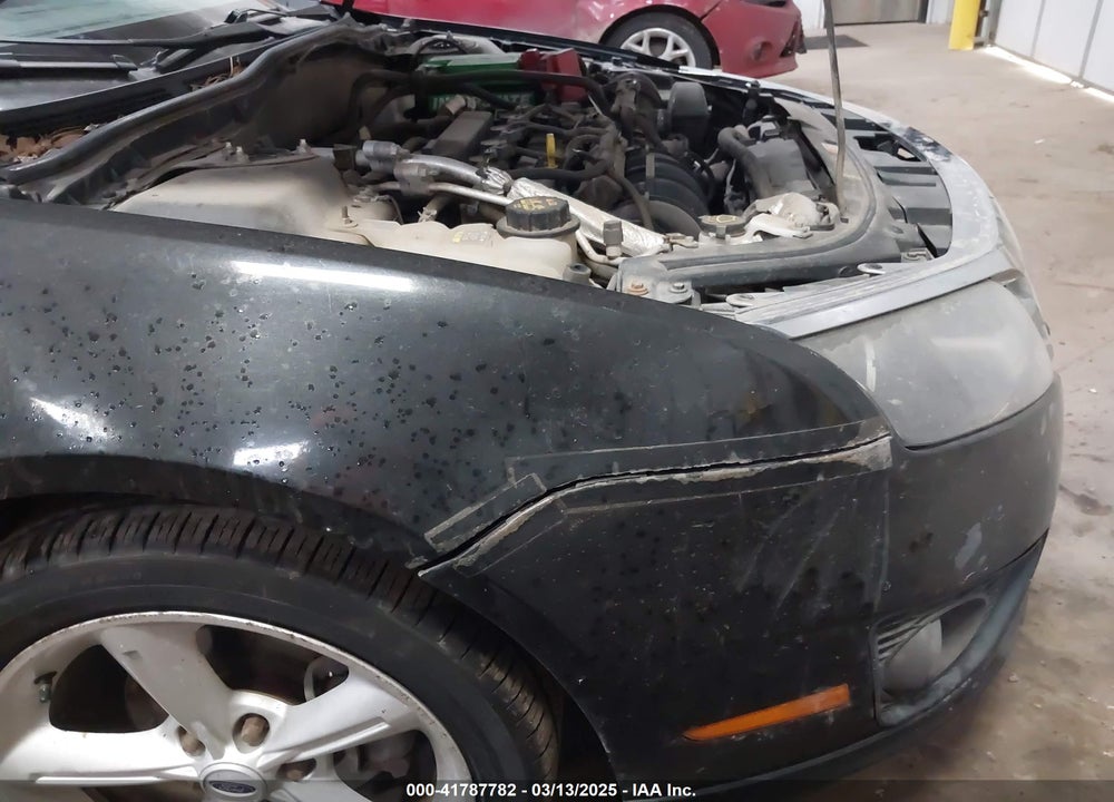 2011 FORD FUSION VIN: 3FAHP0HA7BR288202