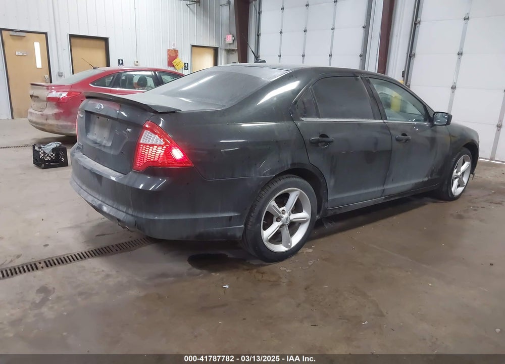 2011 FORD FUSION VIN: 3FAHP0HA7BR288202