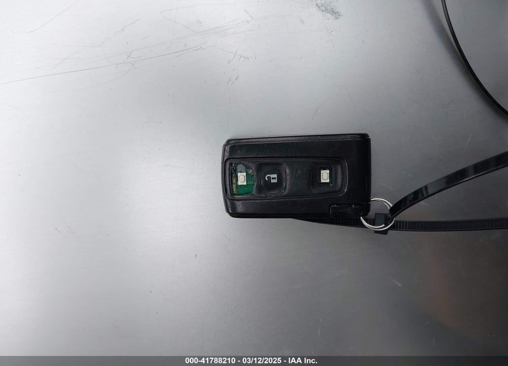 2005 TOYOTA PRIUS VIN: JTDKB20U657015182