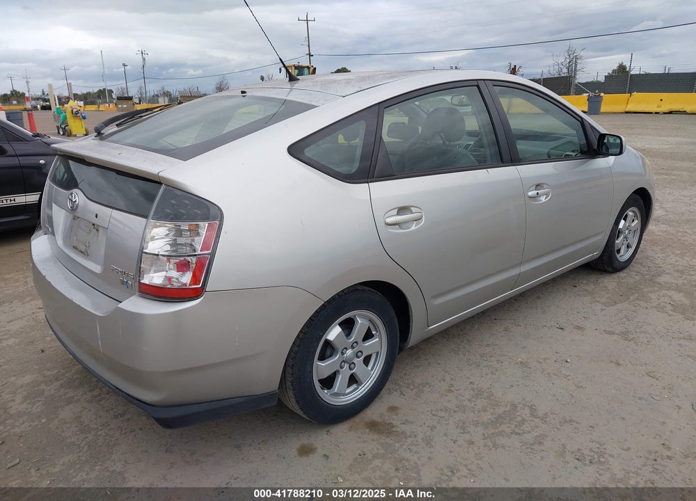 2005 TOYOTA PRIUS VIN: JTDKB20U657015182