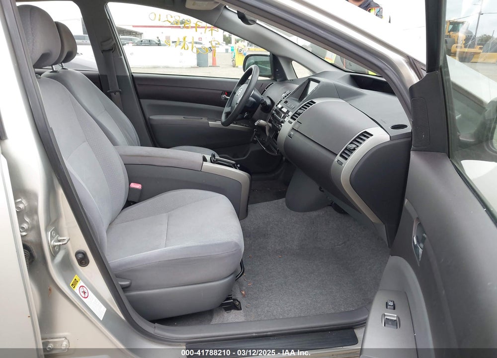 2005 TOYOTA PRIUS VIN: JTDKB20U657015182