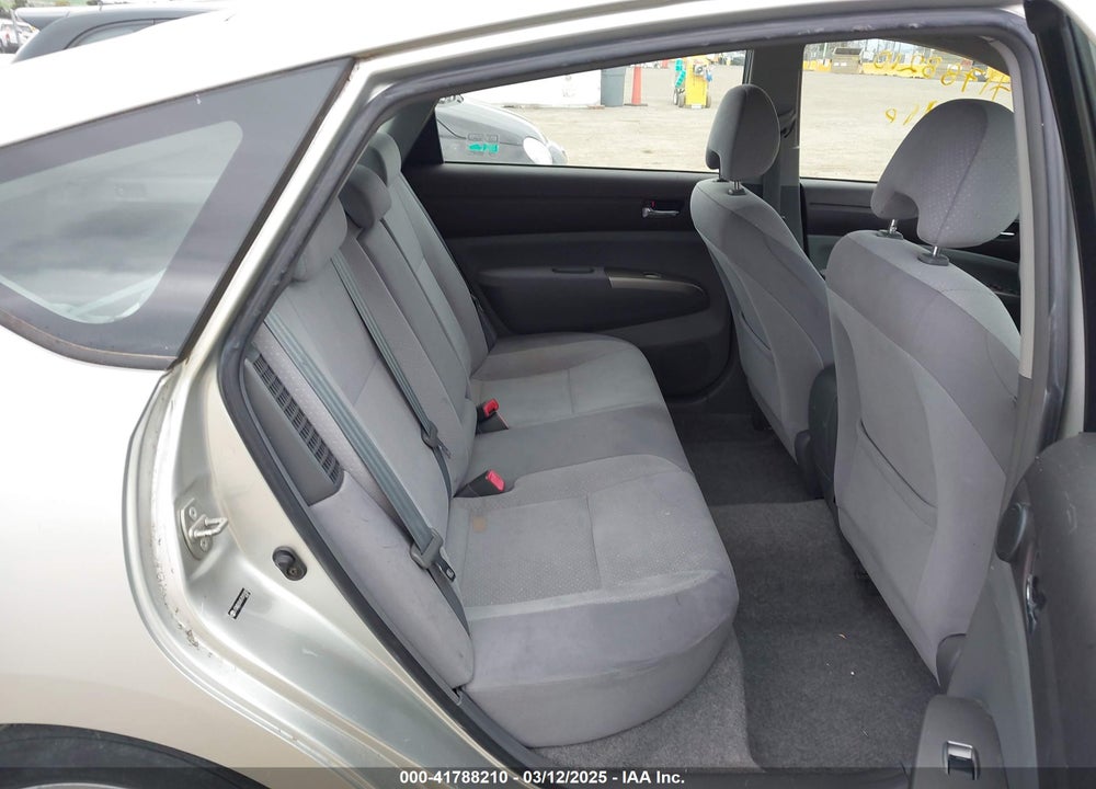 2005 TOYOTA PRIUS VIN: JTDKB20U657015182