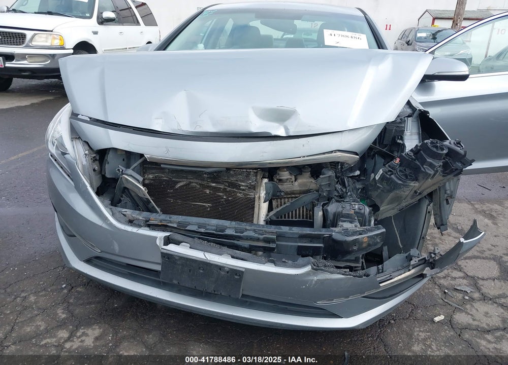 2015 HYUNDAI SONATA ECO VIN: 5NPE24AA4FH109197
