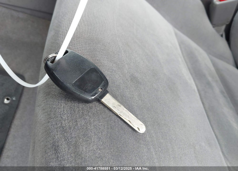 2007 HONDA CIVIC VIN: JHMFA16547S003013