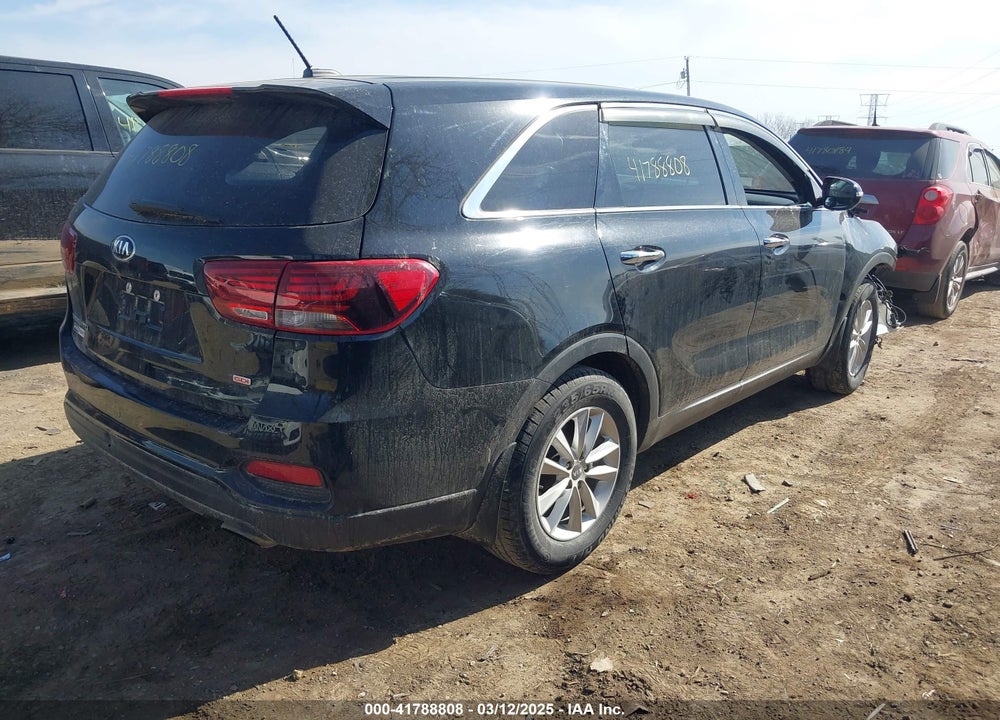 2019 KIA SORENTO VIN: 5XYPG4A37KG442832