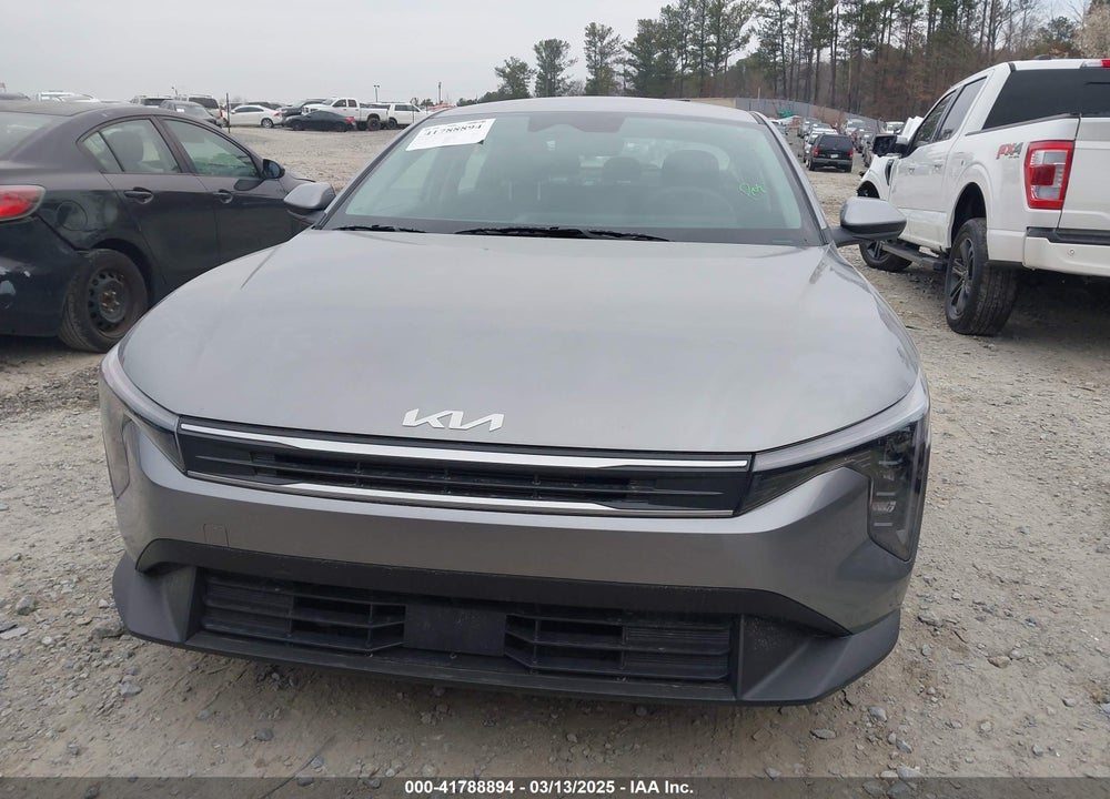2025 KIA K4 LXS VIN: 3KPFT4DE3SE048536