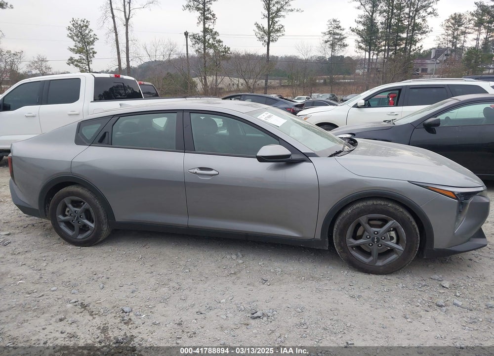 2025 KIA K4 LXS VIN: 3KPFT4DE3SE048536