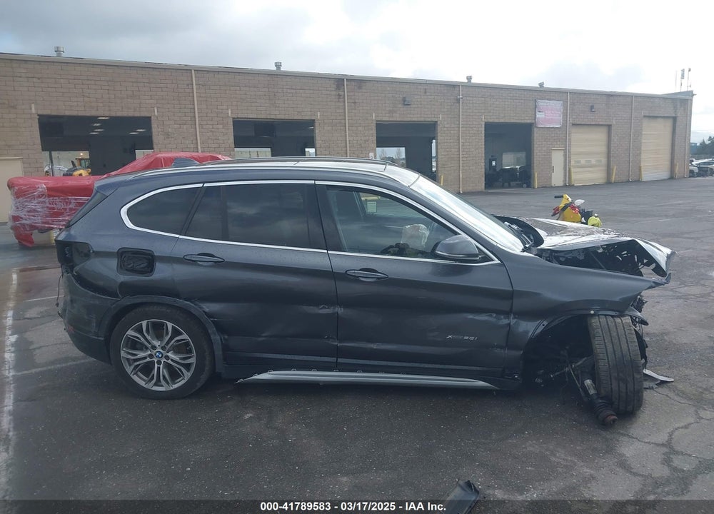 2017 BMW X1 VIN: WBXHT3Z32H4A57335