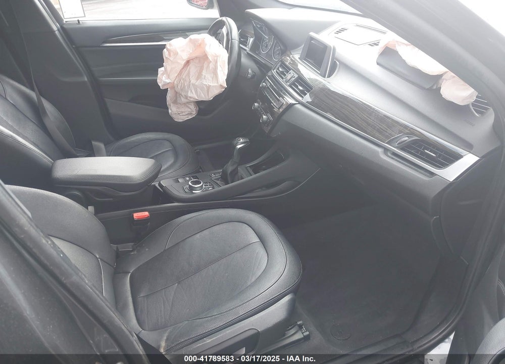 2017 BMW X1 VIN: WBXHT3Z32H4A57335