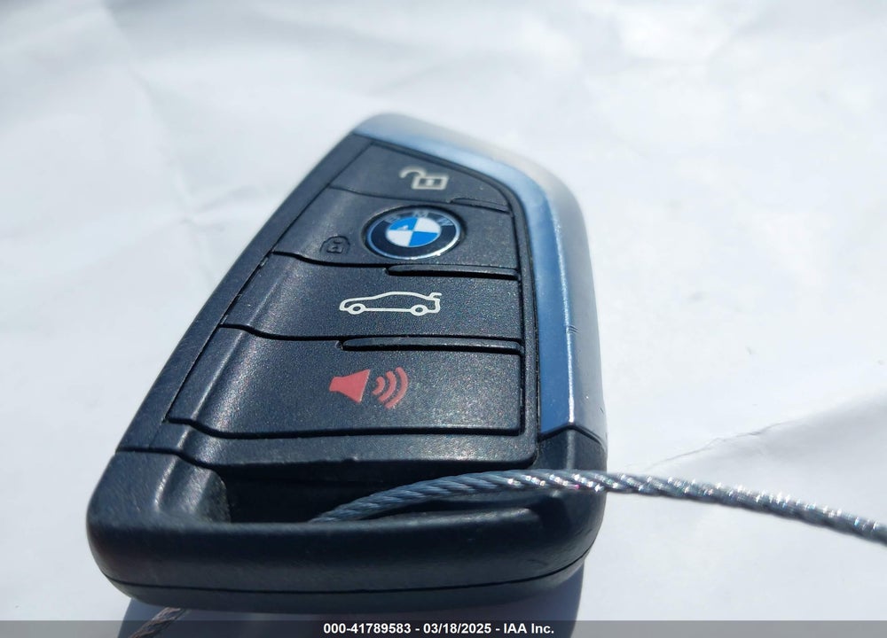 2017 BMW X1 VIN: WBXHT3Z32H4A57335