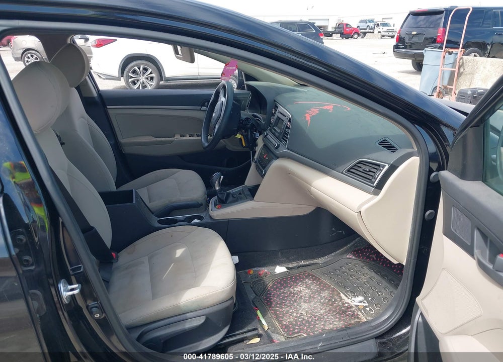 2018 HYUNDAI ELANTRA VIN: KMHD74LF4JU505274