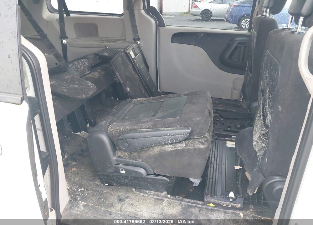 2012 DODGE GRAND CARAVAN VIN: 2C4RDGCG8CR321999