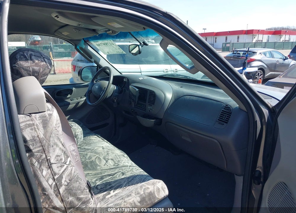 2003 FORD F-150 VIN: 1FTRX17L33NB61748