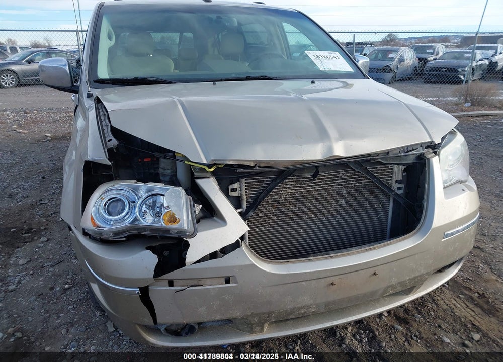 2008 CHRYSLER TOWN & COUNTRY LIMITED VIN: 2A8HR64X58R690065
