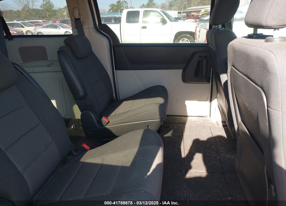 2008 DODGE GRAND CARAVAN VIN: 2D8HN44H88R772258