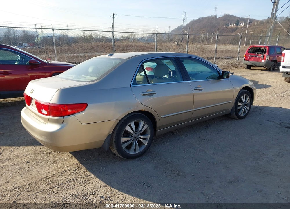 2005 HONDA ACCORD 2.4 EX VIN: 1HGCM56805A004371