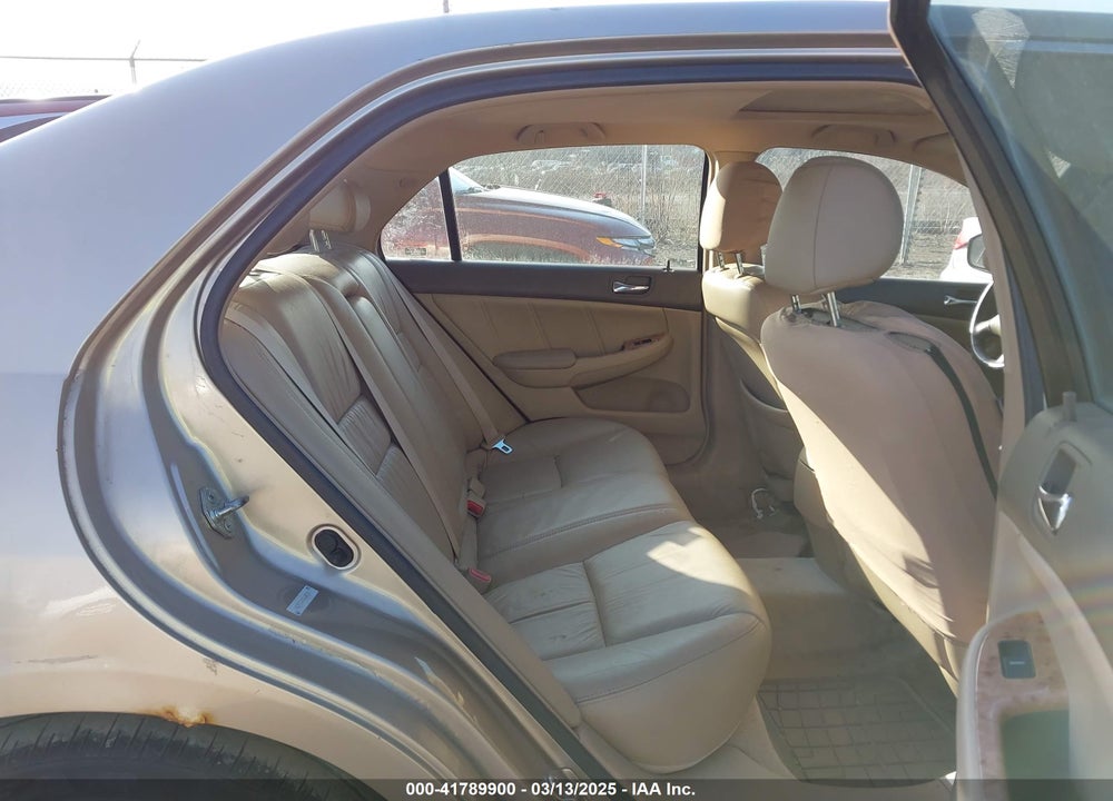 2005 HONDA ACCORD 2.4 EX VIN: 1HGCM56805A004371