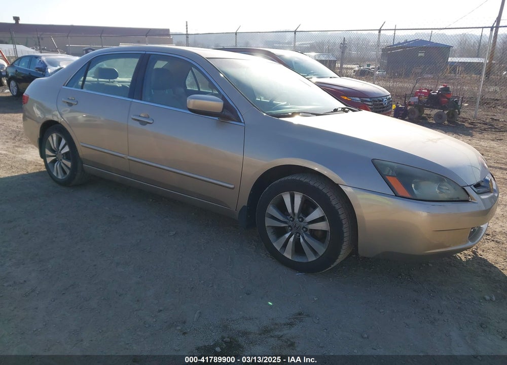 2005 HONDA ACCORD 2.4 EX VIN: 1HGCM56805A004371