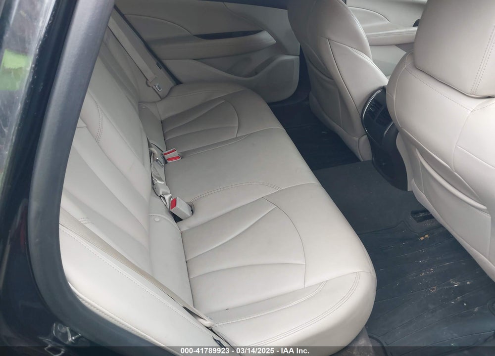 2017 BUICK LACROSSE VIN: 1G4ZR5SS0HU156905