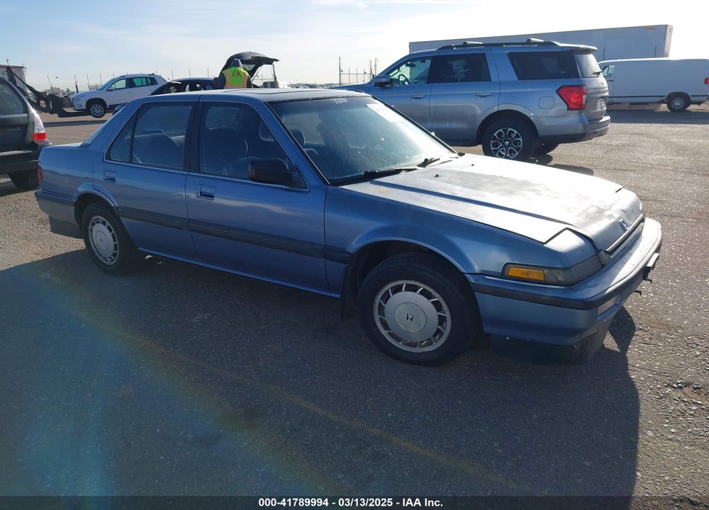 1989 HONDA ACCORD LXI VIN: JHMCA5645KC086617