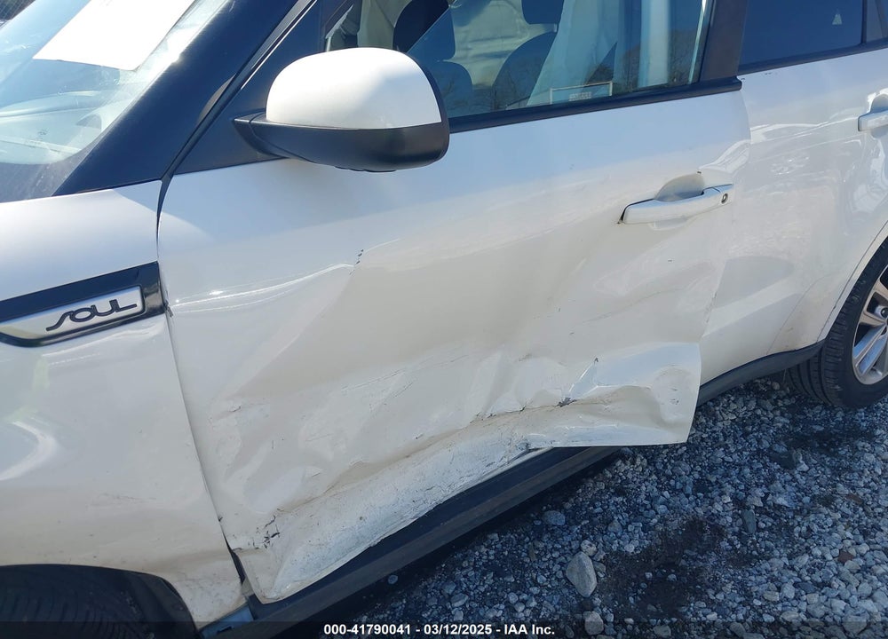 2018 KIA SOUL VIN: KNDJP3A53J7560986