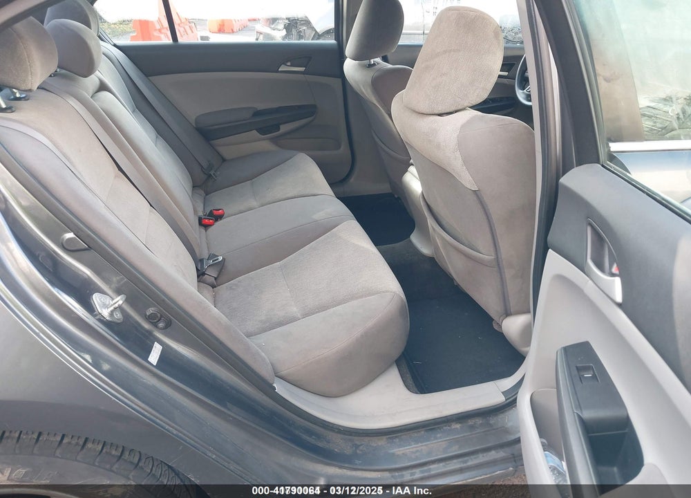 2010 HONDA ACCORD 2.4 LX-P VIN: 1HGCP2F45AA080018
